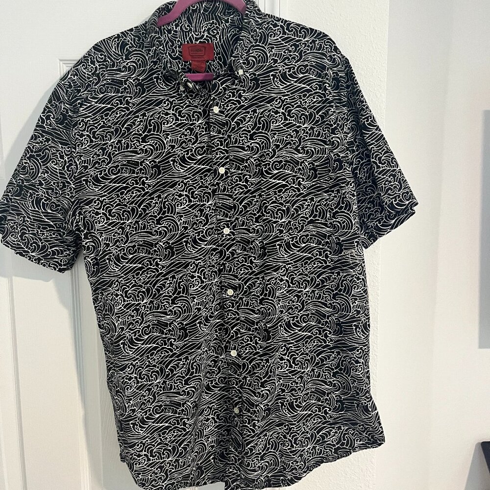 Men’s Wave Print Button-Up Shirt – XL